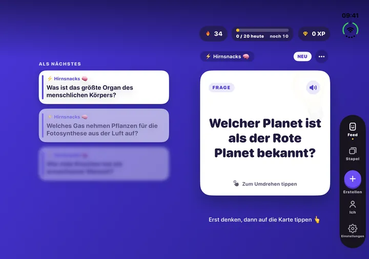 Flash Feed auf einem aufgeklappten iPhone Duo: die Karte, die du lernst, auf der rechten Seite, die nächsten Fragen links